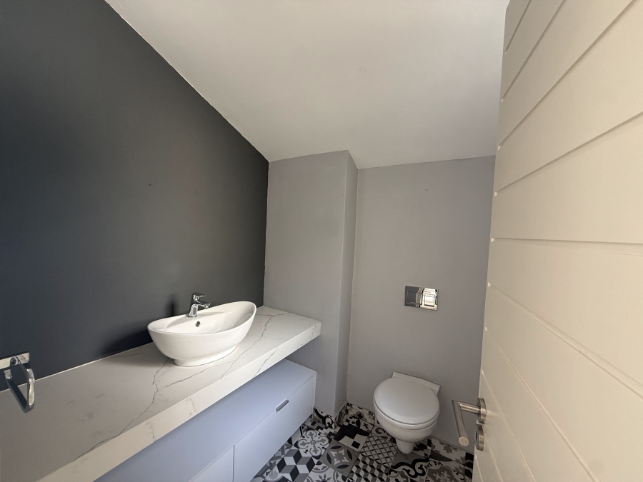 3 Bedroom Property for Sale in The Islands Estates North West